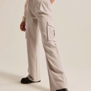 Stylish Beige Women's Cargo Pants